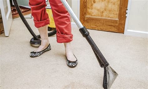 How to Dry Wet Carpet - Methods that Actually Work