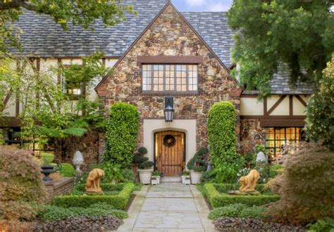 20 of the Most Gorgeous Tudor Style Home Designs | Brick exterior house, Tudor style homes ...