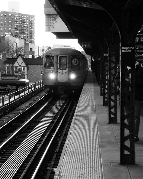 NYC MTA | Q train Brighton Beach, Brooklyn. | Ian Kindred | Flickr