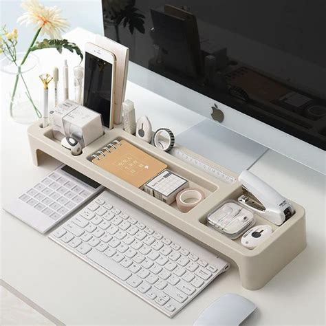 Minimalist Office Organizer in 2021 | Work desk decor, Work desk ...