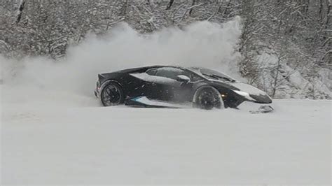 Lambo Loves Snow - How Car Specs