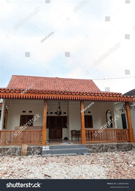 20 Rumah Adat Betawi Images, Stock Photos & Vectors | Shutterstock