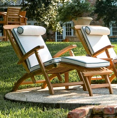 20+ Most Comfortable Outdoor Furniture - HOMYHOMEE