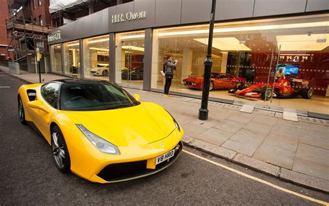 Supercar dealership to offer driving lessons for footballers