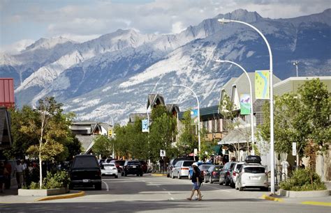 Downtown Jasper, Alberta Near Jasper National Park - Canmore, Alberta and Kananaskis Travel Guide