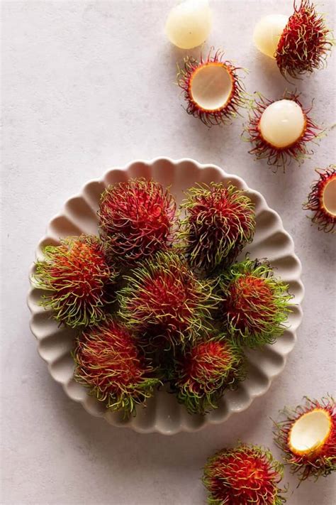 Rambutan vs Lychee: A Comprehensive Comparison Guide | Foodtasia