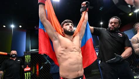 Arman Tsarukyan believes he needs to knockout Beneil Dariush to earn a ...