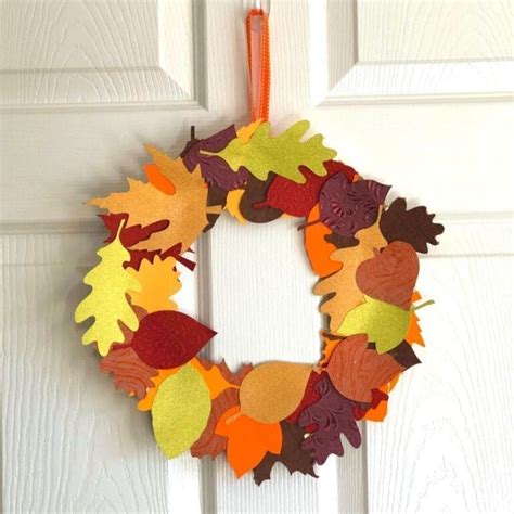 DIY Autumn Paper Leaf Wreath | Mum In The Madhouse