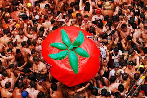 Tomatina Festival 2025 Spain - Lura Lorette