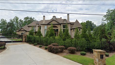 Sheree Whitfield House: Atlanta Home - Urban Splatter