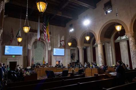 LA City Council sees quieter protests against Kevin de León – Daily News