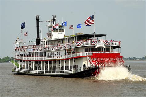 Steamboat Natchez Evening Jazz Cruise with Dinner