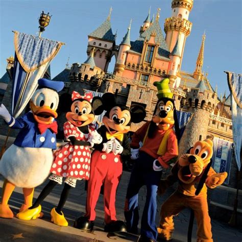 DisneyLand Park California - YoNinja - Restaurants, Hotels, and Reviews