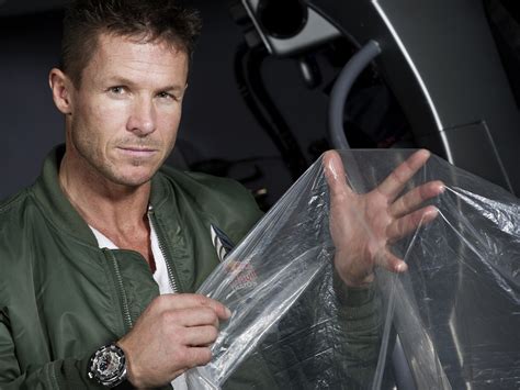 Felix Baumgartner set for jump from edge of space - CBS News