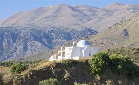 Sun, sea, sand...and mountains | Greece Property Guides