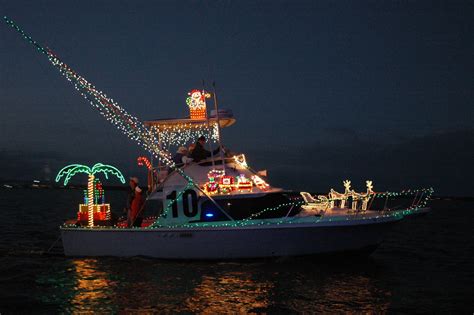 Christmas Boat Parades Make For Merry Fun on the Water