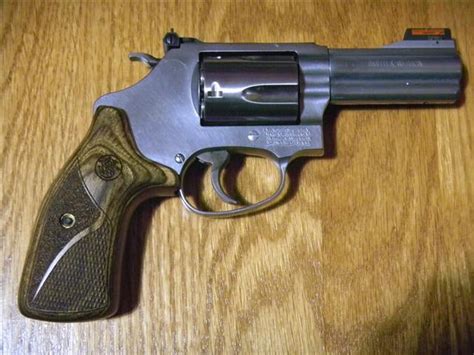 Looking for grips for a Smith and Wesson Model 60