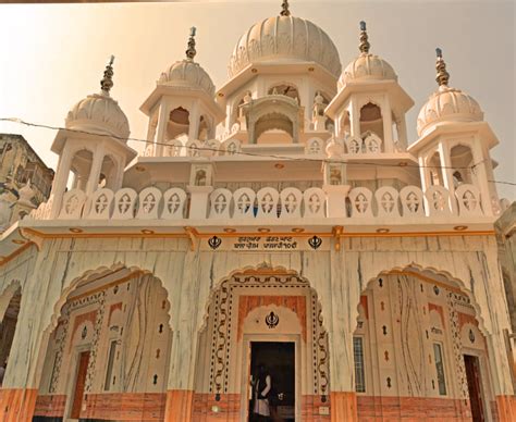 Patna Sahib Gurudwara Tour - TravelBaits