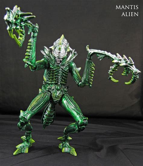 Custom MANTIS ALIEN action figure by Jin Saotome. www.howtohobbyist.com ...