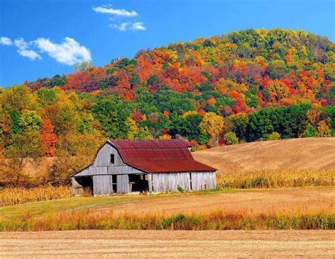 Pin by DragonflyTreasure on Fabulous Fall! | Old barn, Old barns, Barn