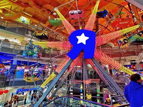 Toys “R” Us to Close Times Square Flagship Store - The Toy Insider