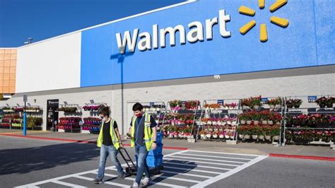 Walmart abre sus tiendas en Sinaloa con horario limitado