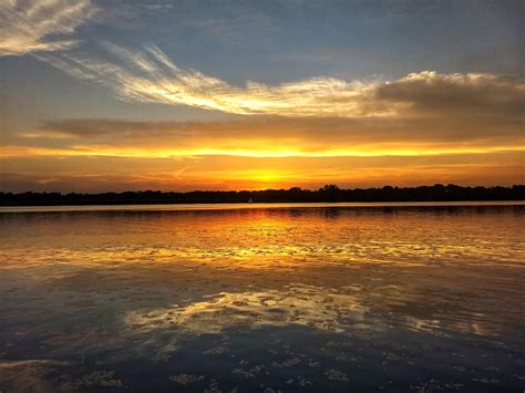 Lake Nokomis in the fading heat. : r/Minneapolis