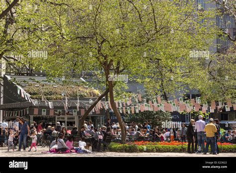 The Shake Shack, Madison Square Park, NYC Stock Photo - Alamy