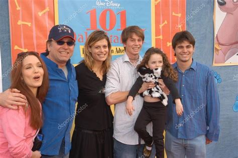 John Ritter, Amy Yasbeck and family – Stock Editorial Photo © s_bukley ...