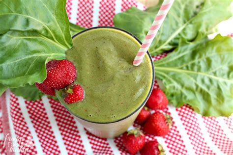 Frugal Foodie Mama: Strawberry-White Beet Green Smoothie