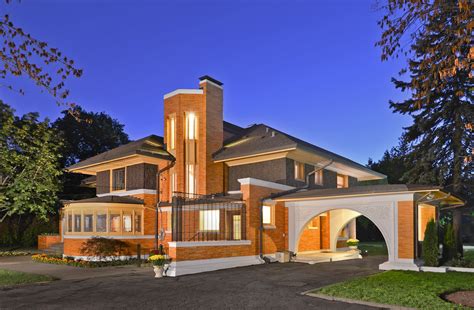 3 Frank Lloyd Wright Houses You Can Buy Right Now | Winslow house, Frank lloyd wright buildings ...