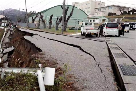 Tsunami Warning Bells Ringing Across Japan After Earthquake Of Magnitude 7.6 Hits the Asian ...