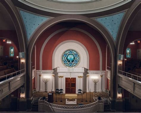 Synagogue’s Mix of Arts and Religion Helps Shape Jewish Life in Washington - The New York Times