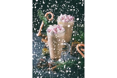 Christmas Cafe latte with marshmallow (649452)