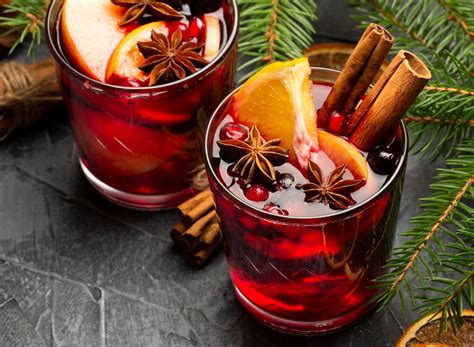 15 Delicious Bourbon Cocktails You'll Want to Sip All Winter