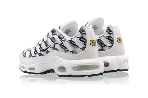 Nike Air Max Plus "Black/White" Release | Hypebeast