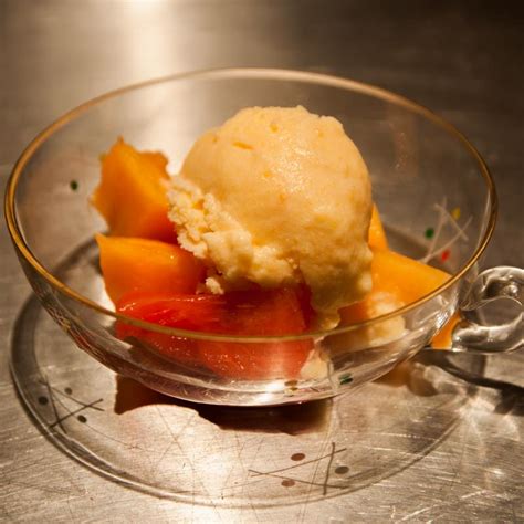 Melon Ice Cream - Sundaykitchen