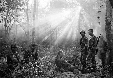 Iconic and Unseen War Photos From Vietnam and Iraq – Mother Jones