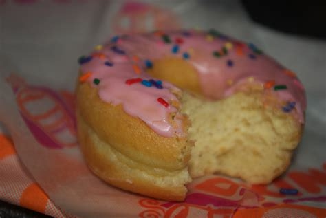 dunkin_pink_donut | Flickr - Photo Sharing!