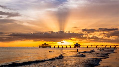 Sunset of Fort Myers Beach, Florida. | Fort myers beach, Sunset, America art