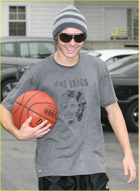 Zac Efron is a Basketball Playa: Photo 719111 | Zac Efron Pictures ...