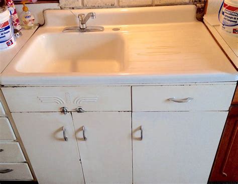 Old Kitchen Cabinets And Sink