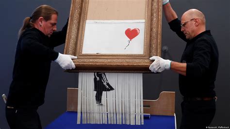 Banksy's 'Love is in the Bin' showcased in Baden-Baden – DW – 02/05/2019