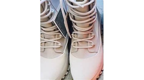 Yeezy 1050 V3 Grey | The Sole Womens