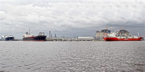 Eni, partners take FID on new gas project to supply Angola LNG plant ...