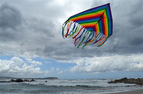 Large Kite Flying in the Air image - Free stock photo - Public Domain photo - CC0 Images