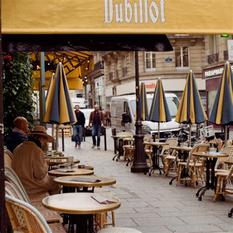 Paris Street Style - From The Back - Visual Breakfast