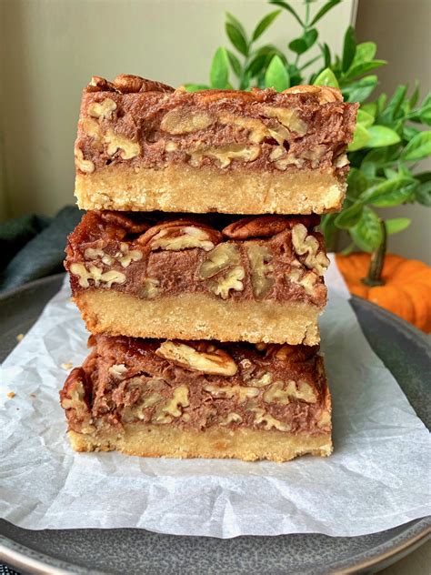 Pecan Pie Bars - thechowdown