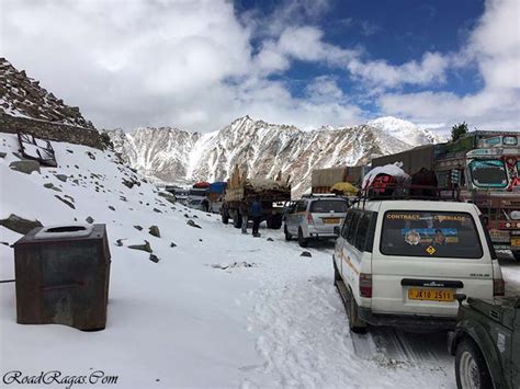 Snowfall In Ladakh in September This Year - Vargis Khan