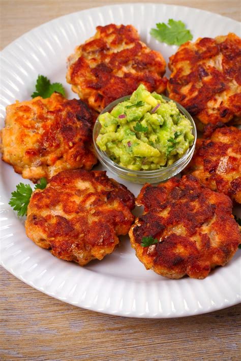 Ina Garten Salmon Cakes - Delish Sides